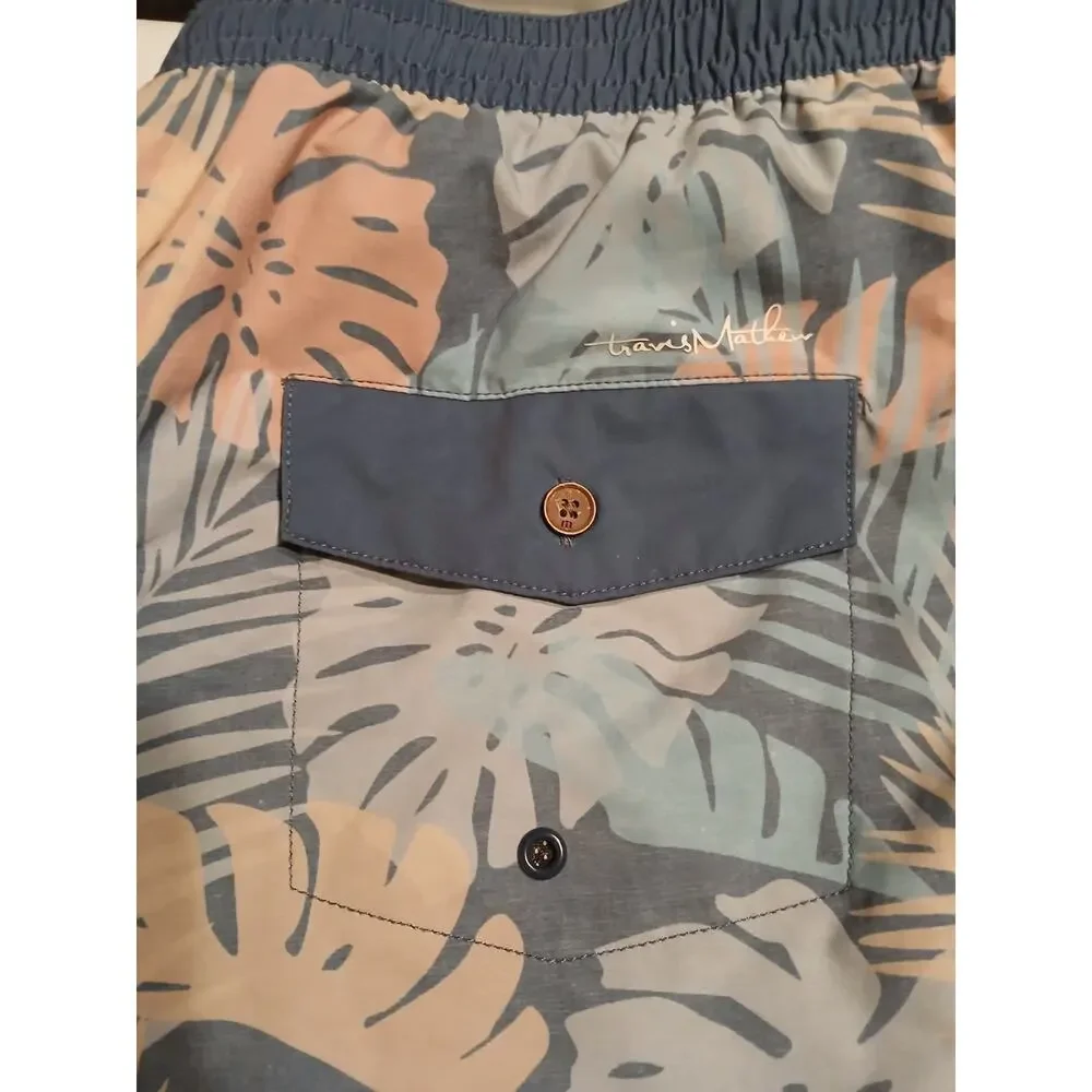 Travis Matthews Swim Shorts Mens‎ Sz M Blue Tropical Island Floral Beach Pocket
